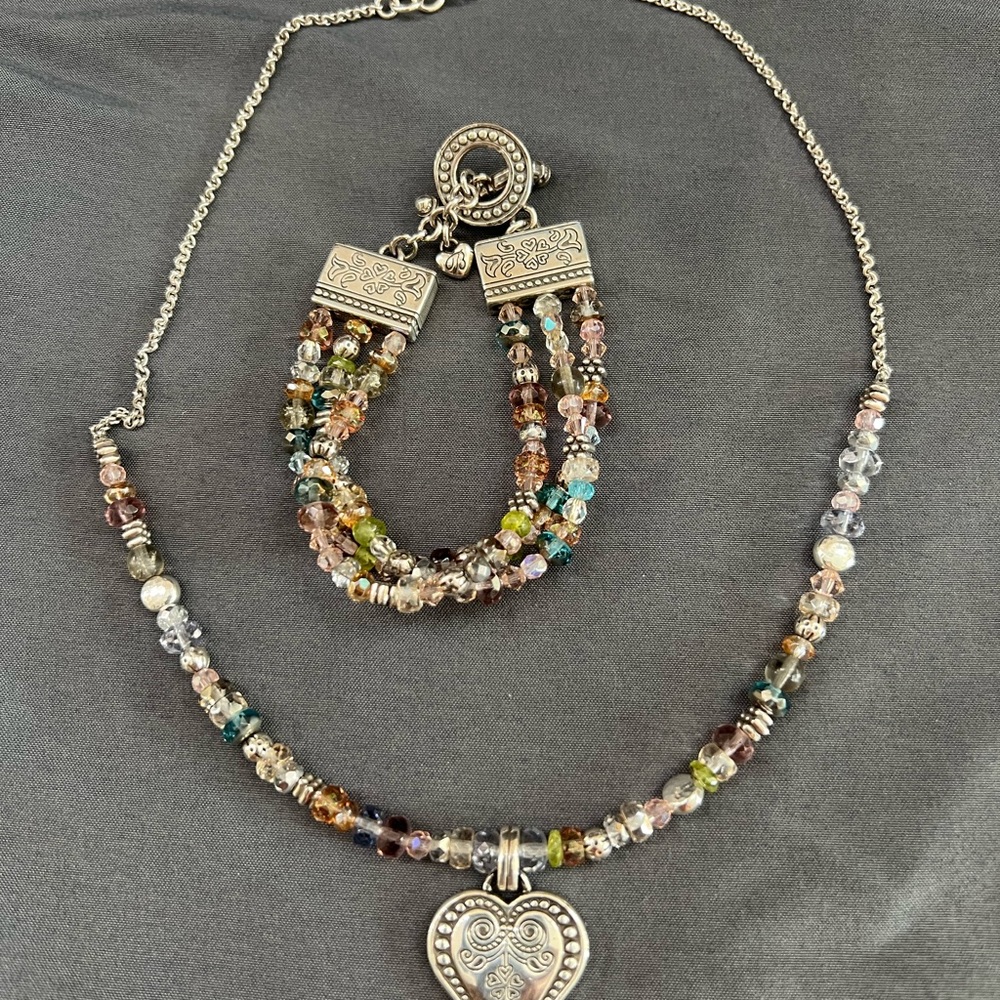 Beaded necklace and bracelet with heart pendant